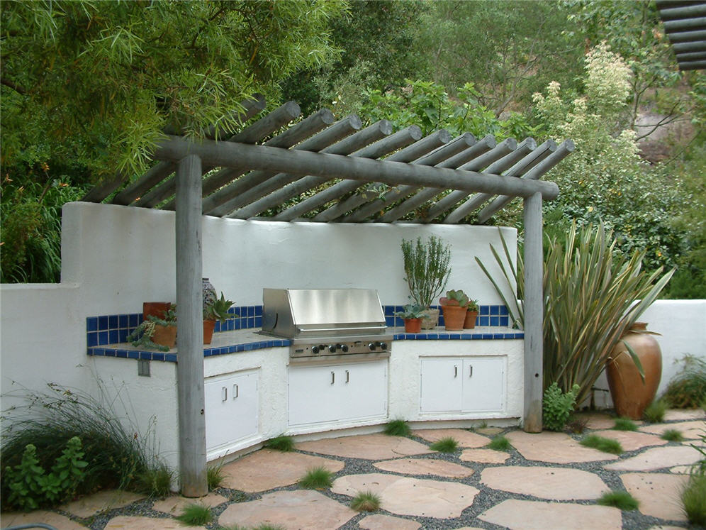 Outdoor Kitchen